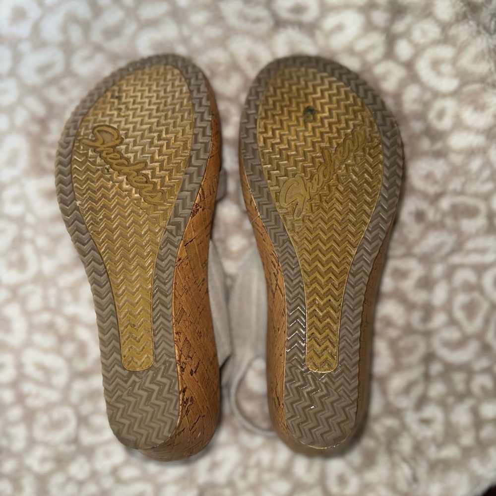 Skechers High Tea Memory Foam Sandal - Picture 7 of 7